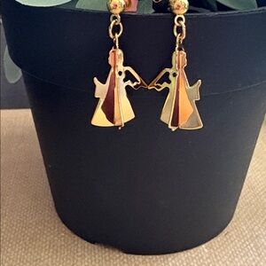 Vintage Avon Gold-Tone Dimensional Angel Dangle Earrings 189